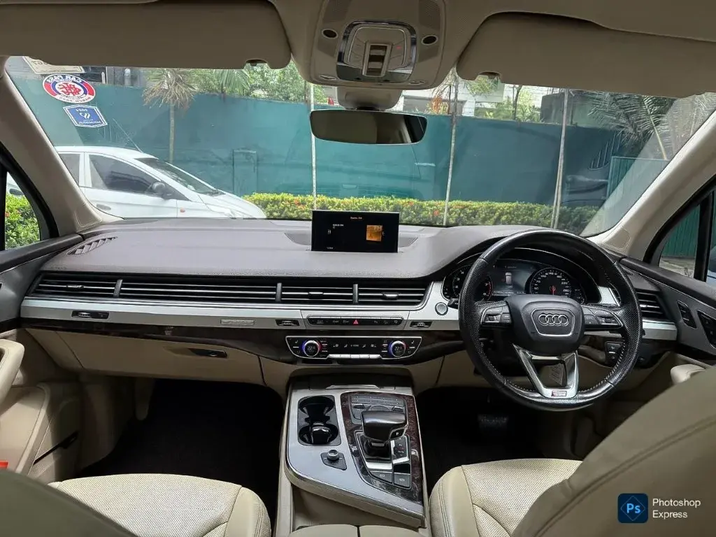 Audi Q7 S line e-tron — image 6