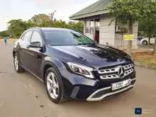 Mercedes-Benz GLA180 (2018) — photo