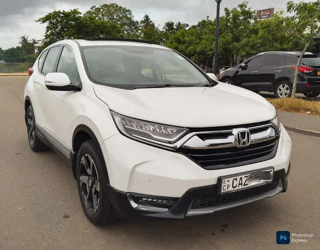 2018 Honda CR-V — image 1