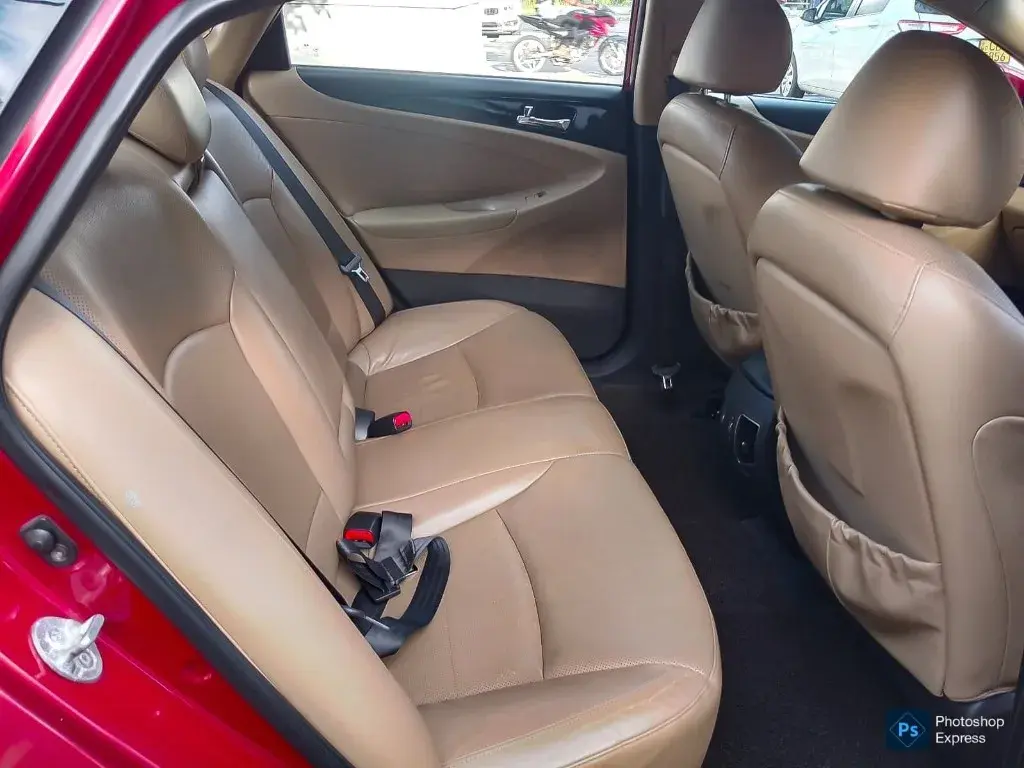 2011 Hyundai Sonata — image 10
