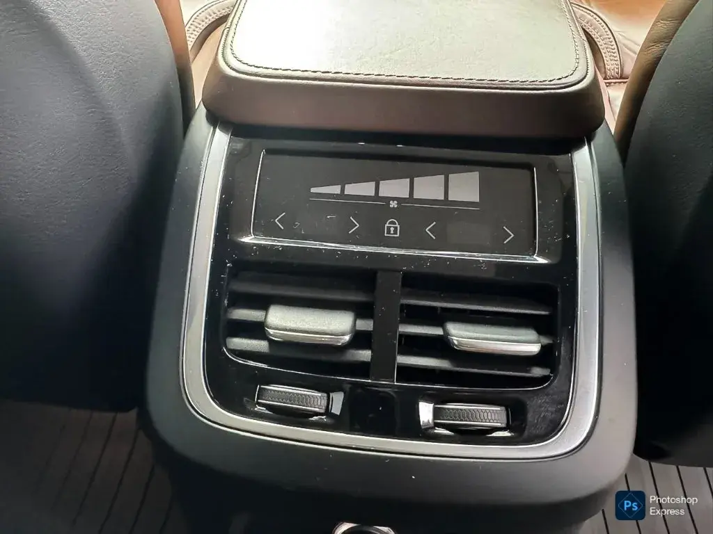 Volvo XC90 T8 Inscription — image 14